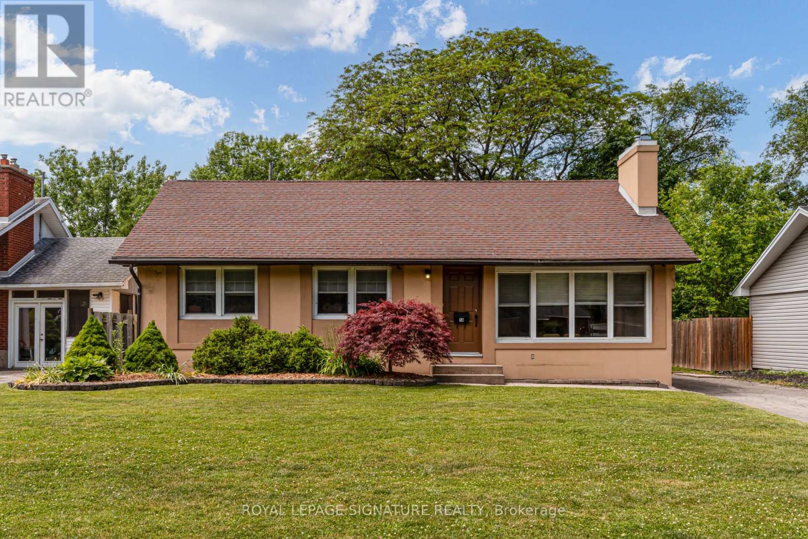 14 CAROLINE STREET, St. Catharines, Ontario