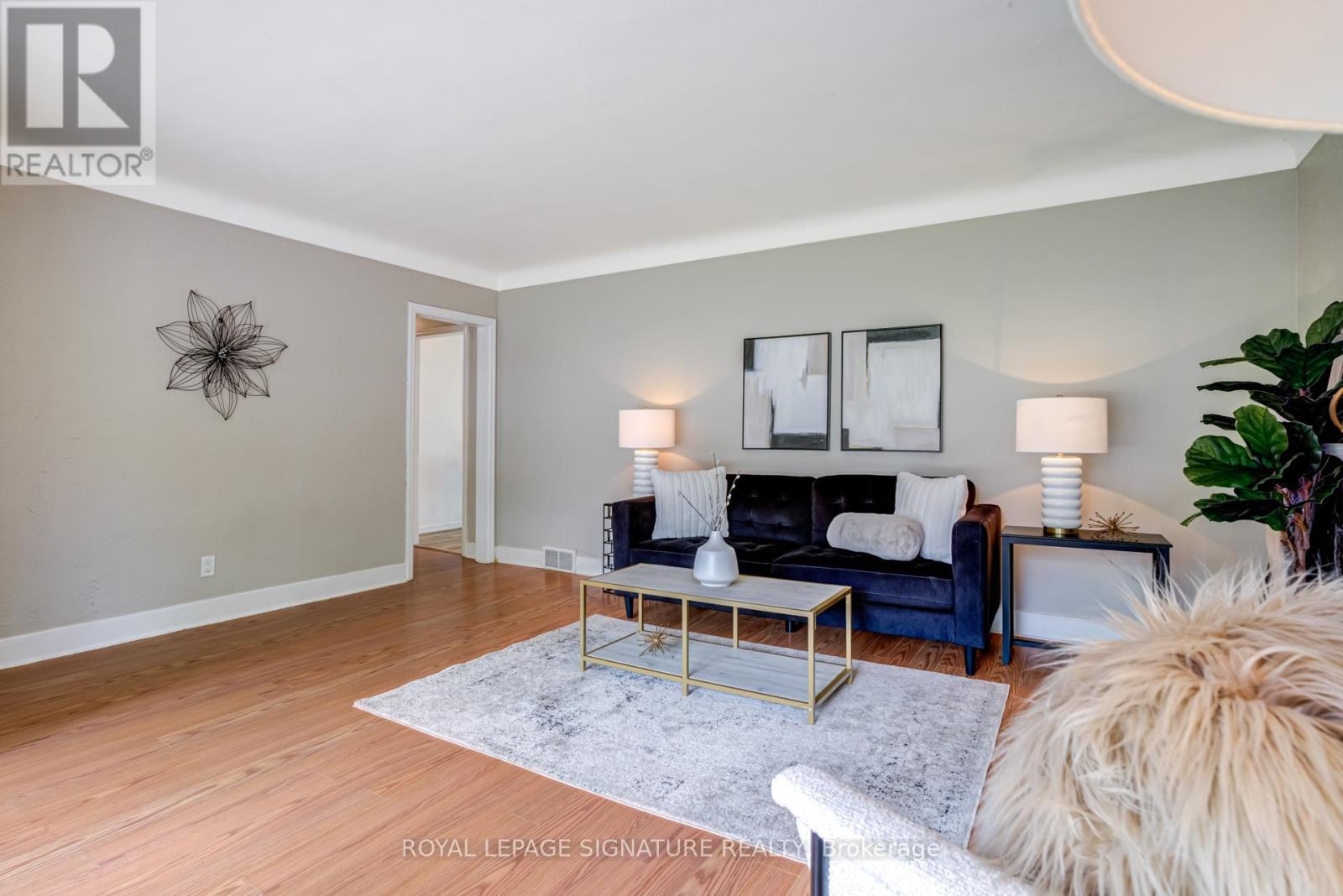 14 Caroline Street, St. Catharines (Glendale/glenridge), Ontario  L2T 3G1 - Photo 11 - X12805402