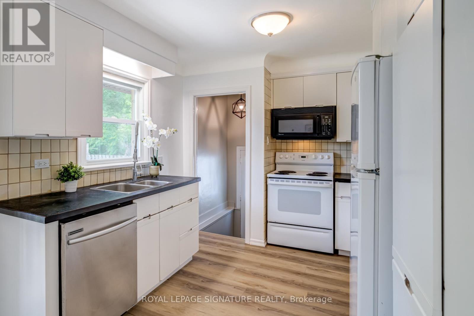 14 Caroline Street, St. Catharines (Glendale/glenridge), Ontario  L2T 3G1 - Photo 16 - X12805402