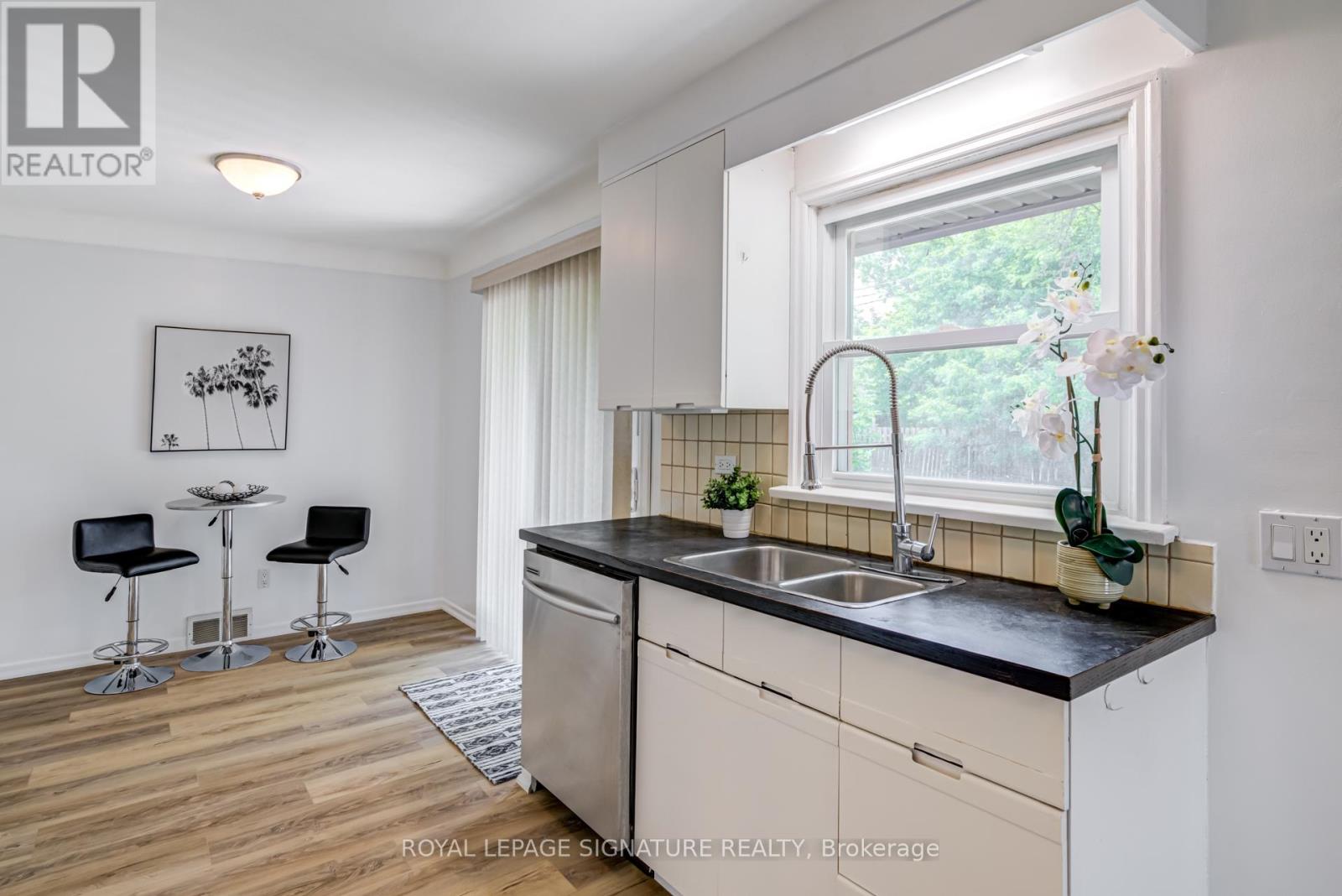 14 Caroline Street, St. Catharines (Glendale/glenridge), Ontario  L2T 3G1 - Photo 18 - X12805402