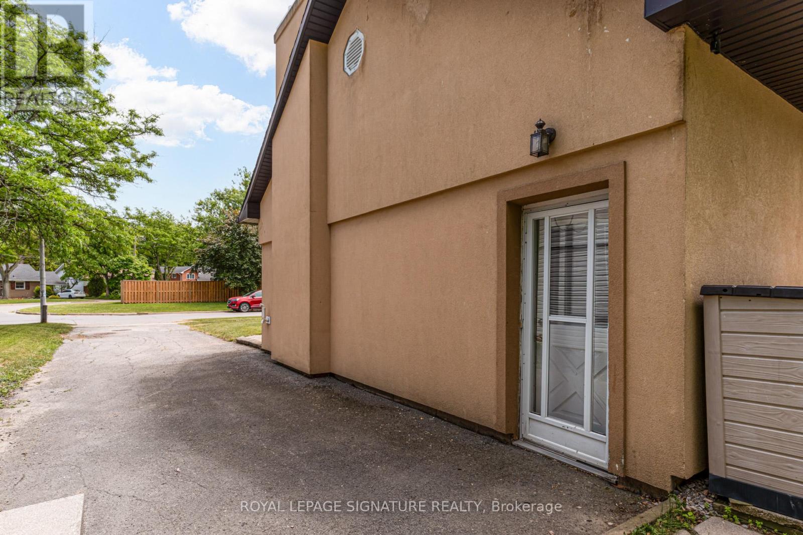 14 Caroline Street, St. Catharines (Glendale/glenridge), Ontario  L2T 3G1 - Photo 30 - X12805402