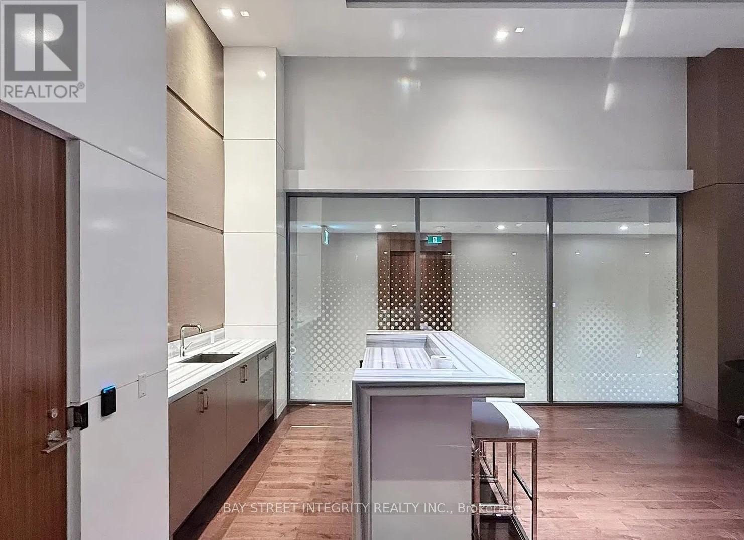 2508 - 15 Queens Quay E, Toronto, Ontario  M5E 0A5 - Photo 21 - C12804572