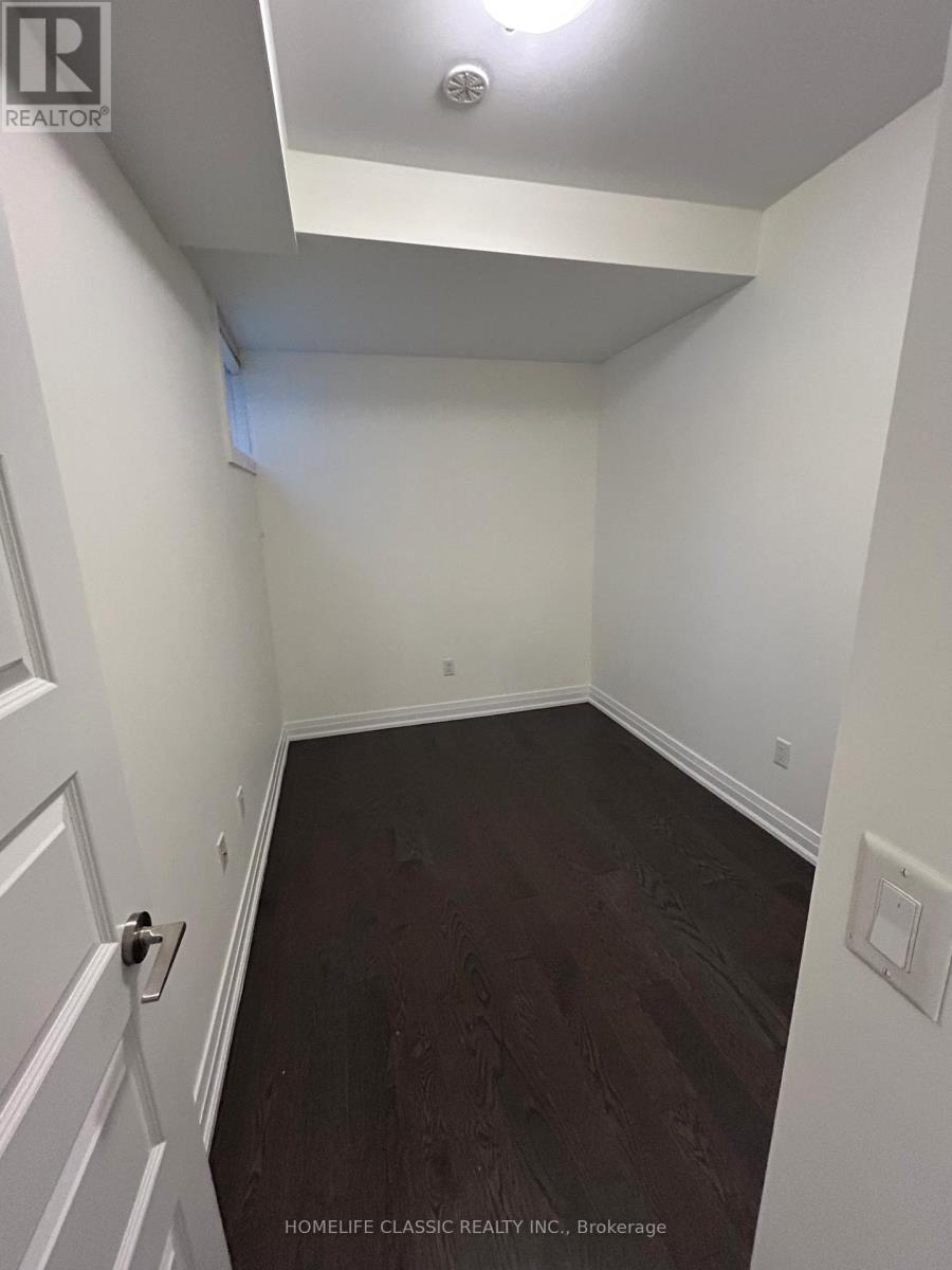 9 - 11 Eldora Avenue, Toronto, Ontario  M2M 0B5 - Photo 10 - C12804598