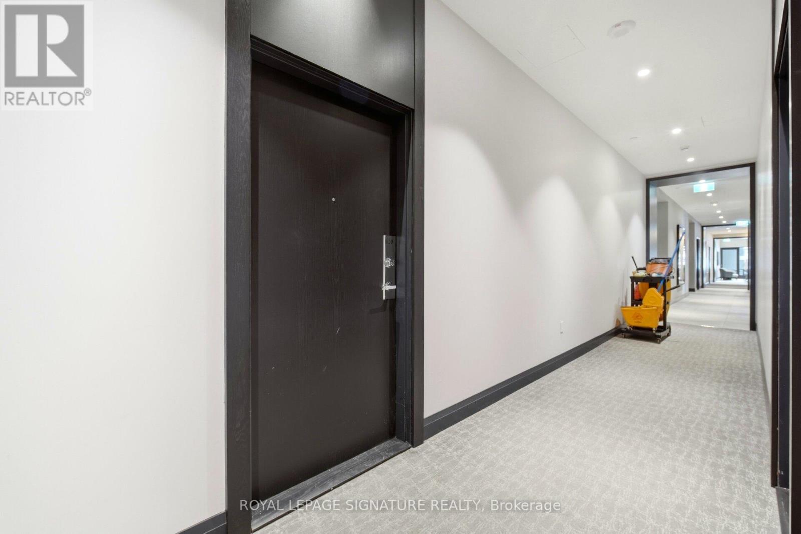 109 - 293 The Kingsway, Toronto, Ontario  M9A 0E8 - Photo 7 - W12798906