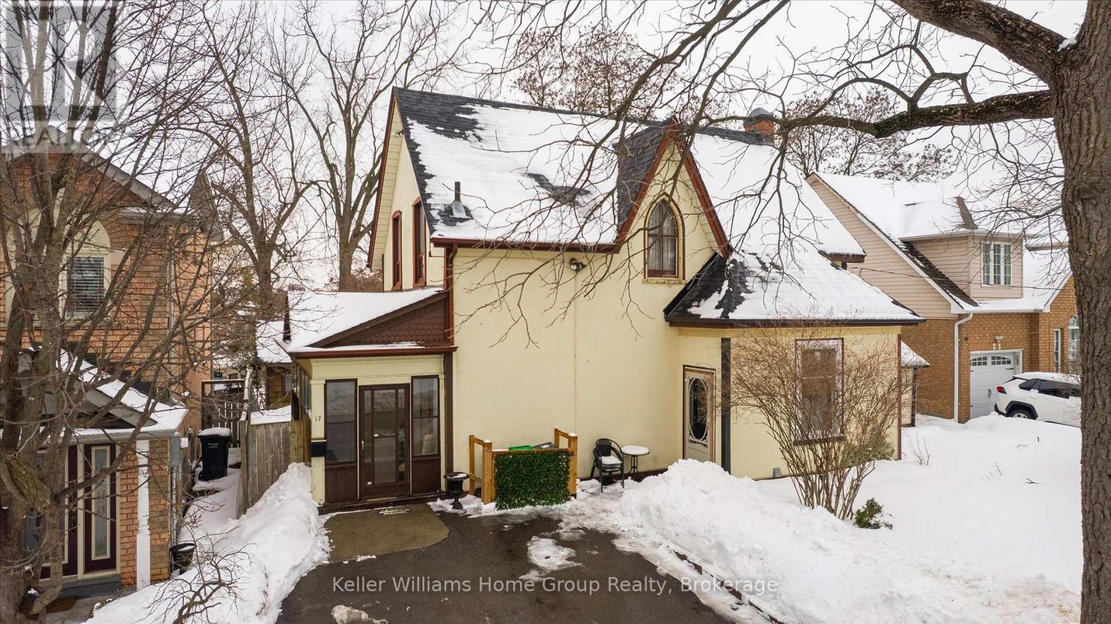 17 ARCHIBALD STREET, Brampton, Ontario