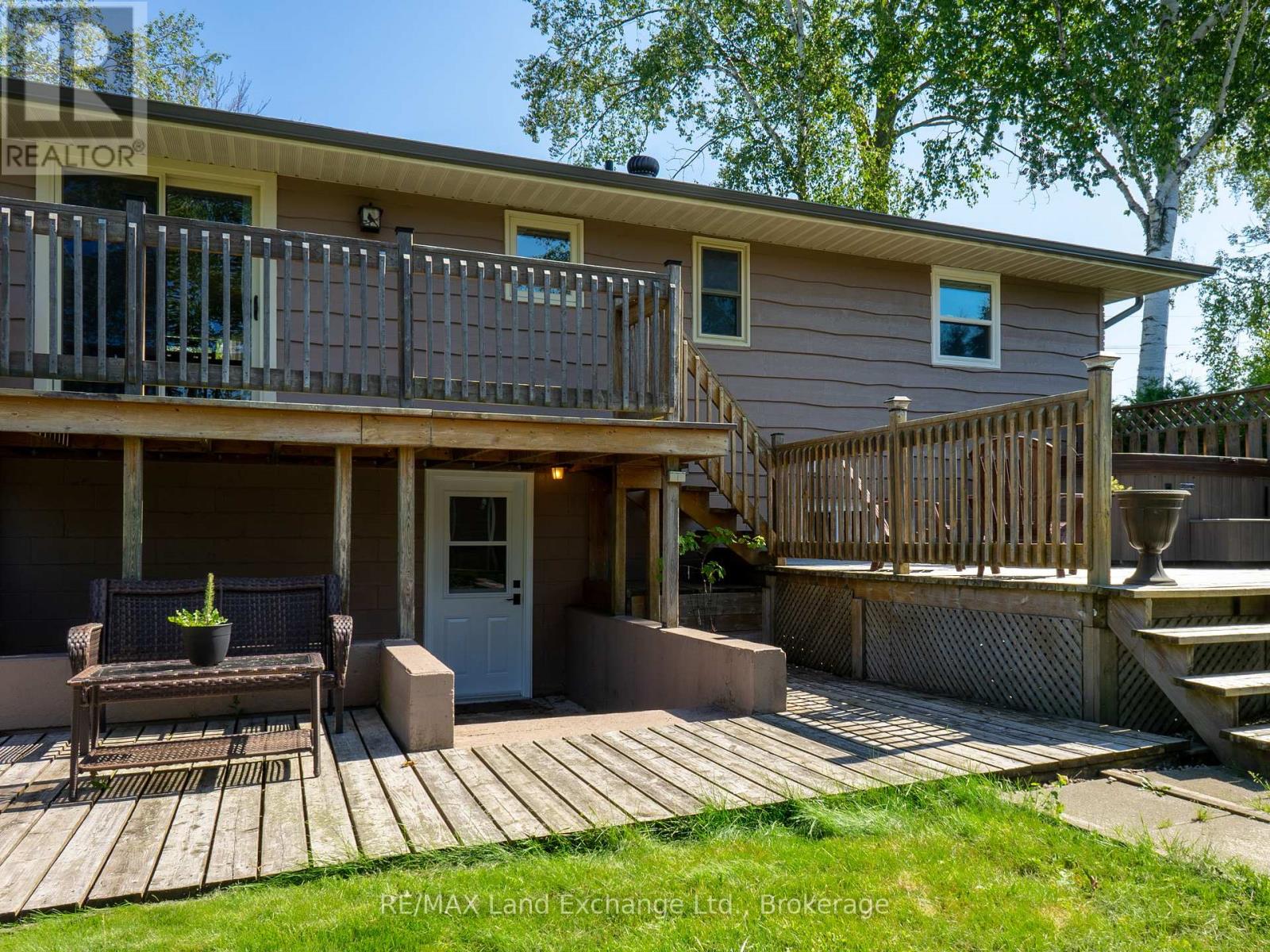 5 Macgregor Beach Road, Kincardine, Ontario  N2Z 1J6 - Photo 26 - X12805636