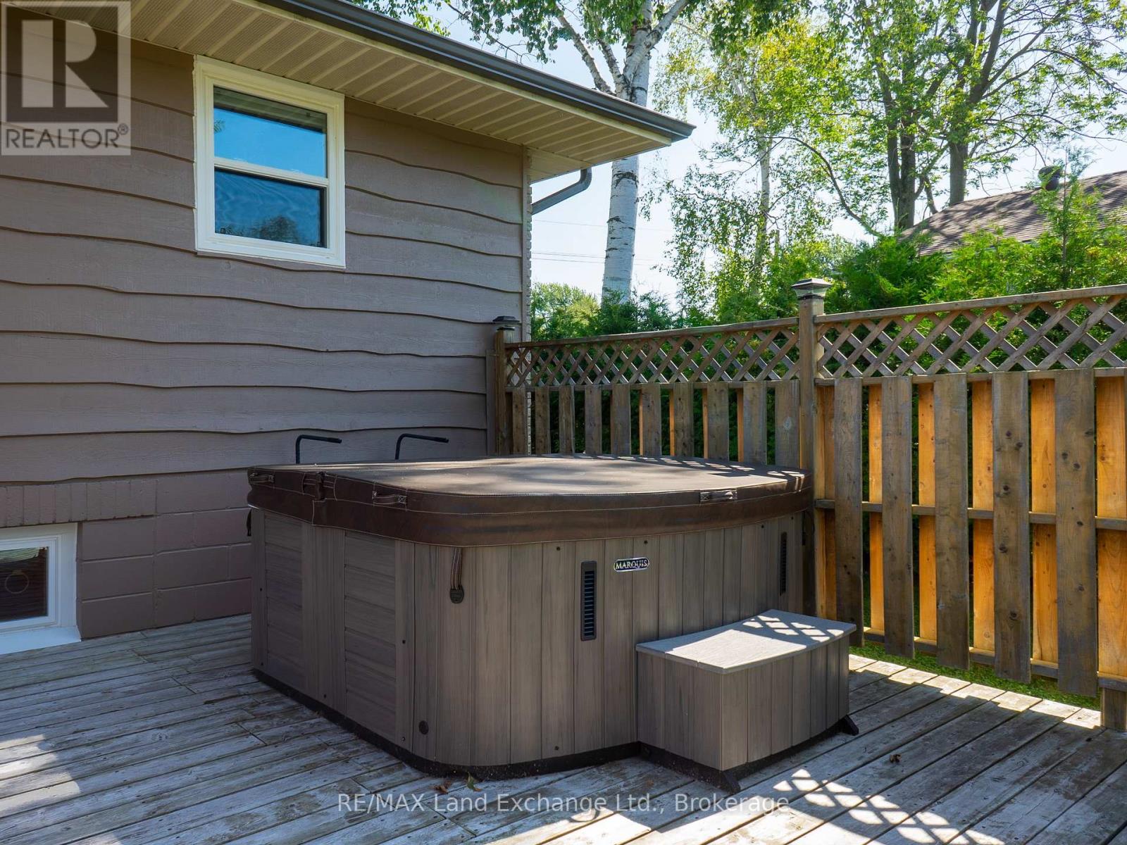 5 Macgregor Beach Road, Kincardine, Ontario  N2Z 1J6 - Photo 30 - X12805636