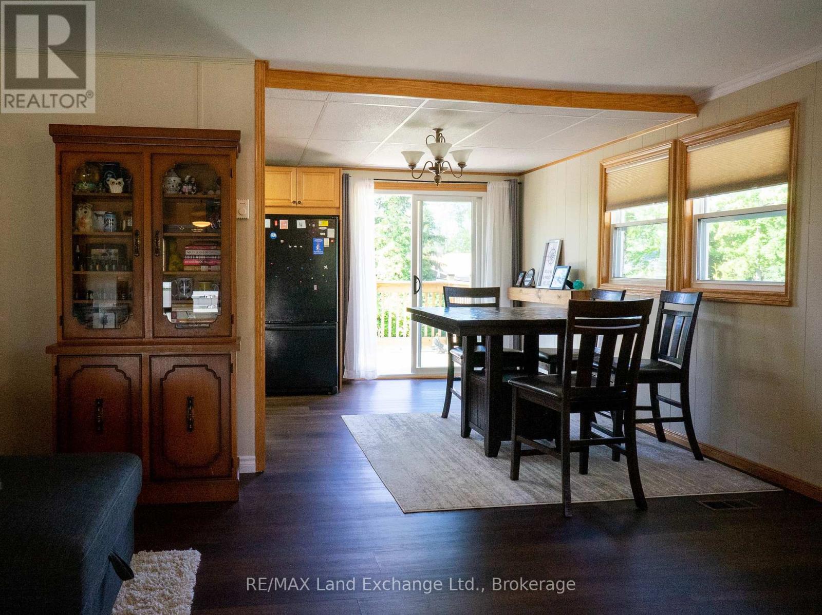 5 Macgregor Beach Road, Kincardine, Ontario  N2Z 1J6 - Photo 8 - X12805636