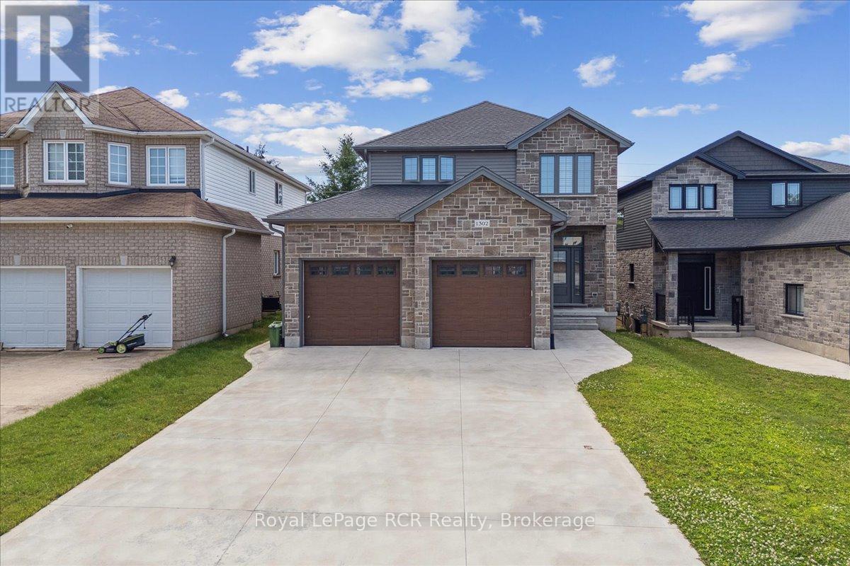 1302 14th Avenue E, Owen Sound, Ontario  N4K 0A1 - Photo 2 - X12805644