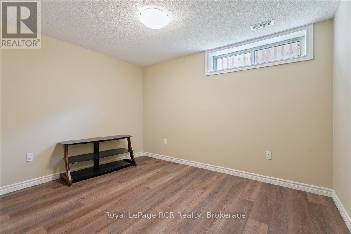 1302 14th Avenue E, Owen Sound, Ontario  N4K 0A1 - Photo 46 - X12805644