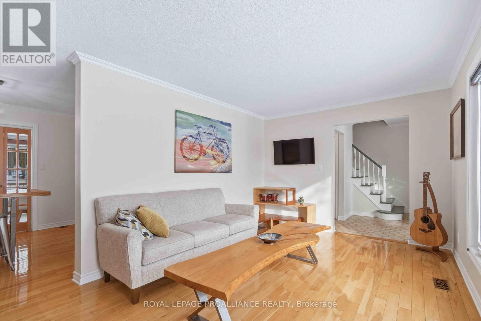 553 Whites Road, Quinte West, Ontario  K7V 0P7 - Photo 12 - X12805464