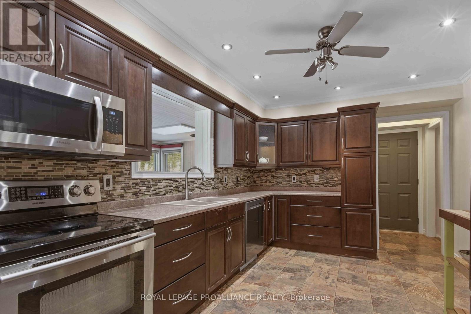 553 Whites Road, Quinte West, Ontario  K7V 0P7 - Photo 16 - X12805464