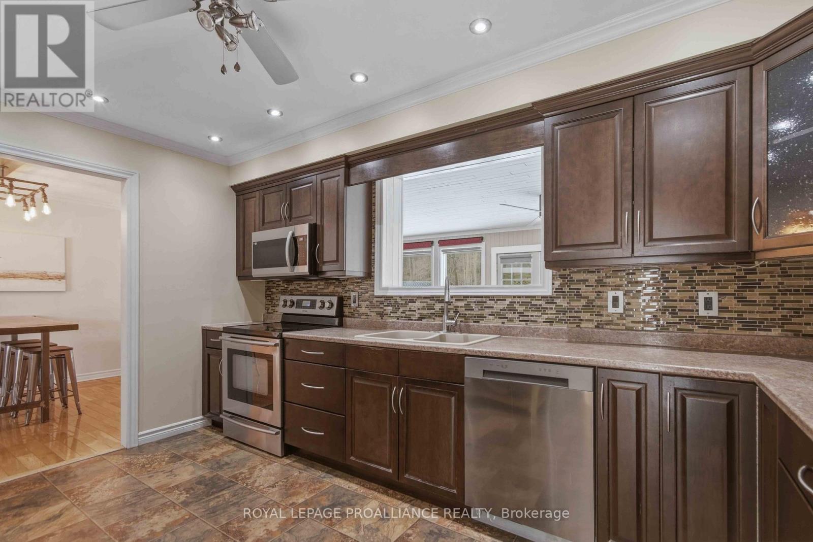 553 Whites Road, Quinte West, Ontario  K7V 0P7 - Photo 17 - X12805464