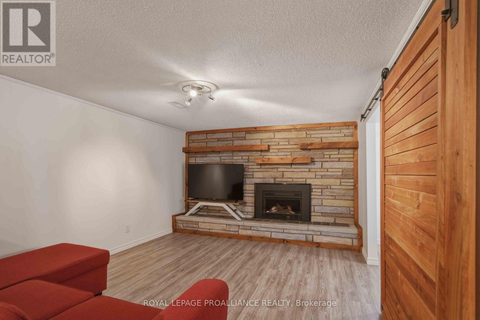 553 Whites Road, Quinte West, Ontario  K7V 0P7 - Photo 32 - X12805464