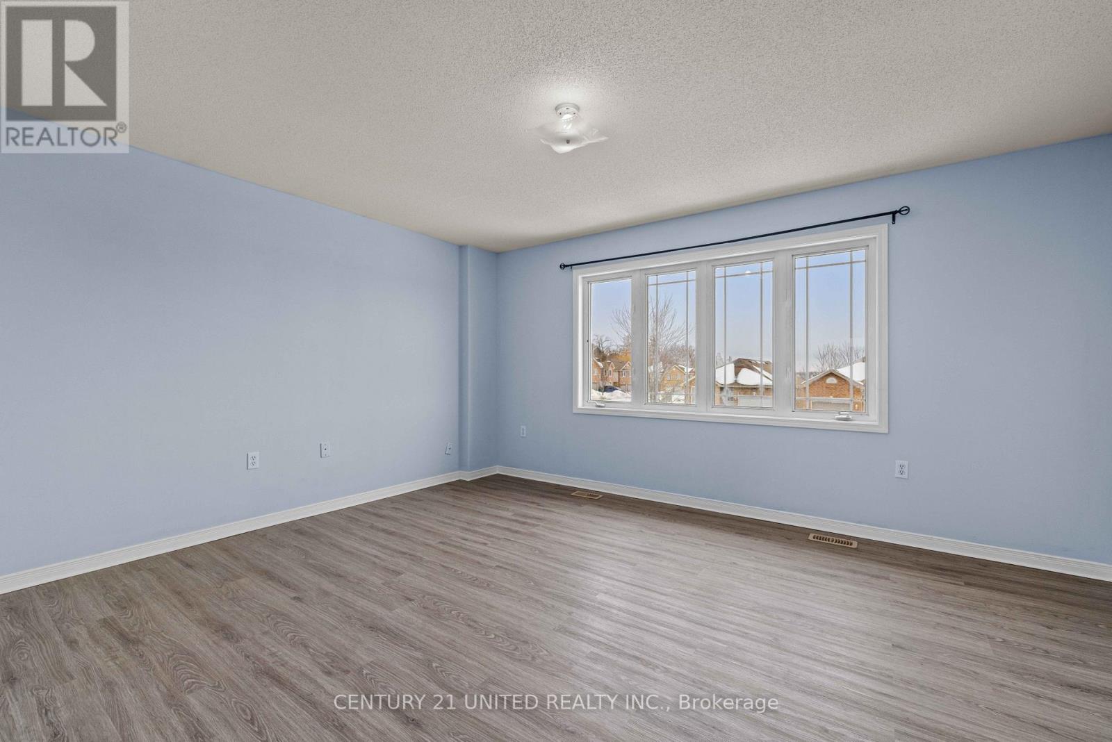 608 Clancy Crescent, Peterborough (Otonabee Ward 1), Ontario  K9K 2S2 - Photo 11 - X12805684