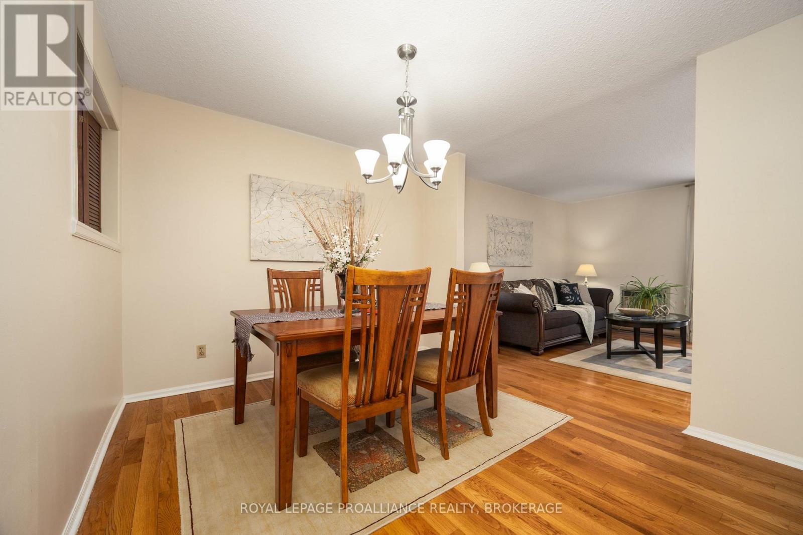 39 - 115 Wright Crescent, Kingston (Central City East), Ontario  K7L 4T8 - Photo 12 - X12805670