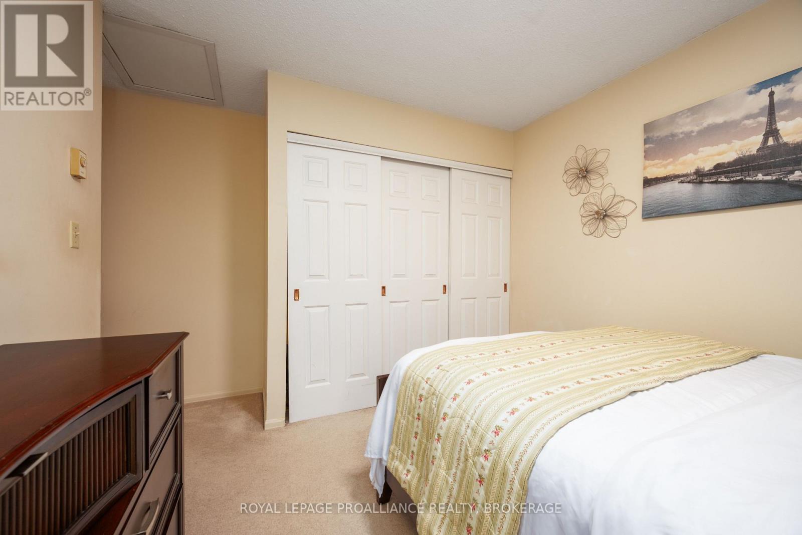 39 - 115 Wright Crescent, Kingston (Central City East), Ontario  K7L 4T8 - Photo 26 - X12805670