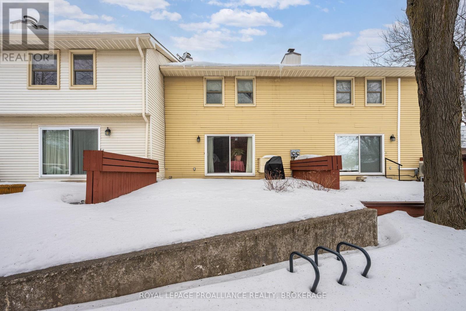 39 - 115 Wright Crescent, Kingston (Central City East), Ontario  K7L 4T8 - Photo 30 - X12805670