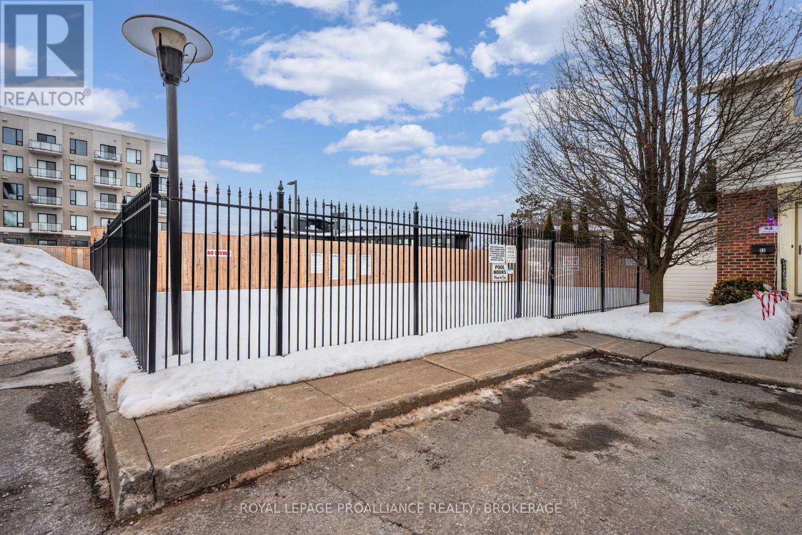 39 - 115 Wright Crescent, Kingston (Central City East), Ontario  K7L 4T8 - Photo 33 - X12805670