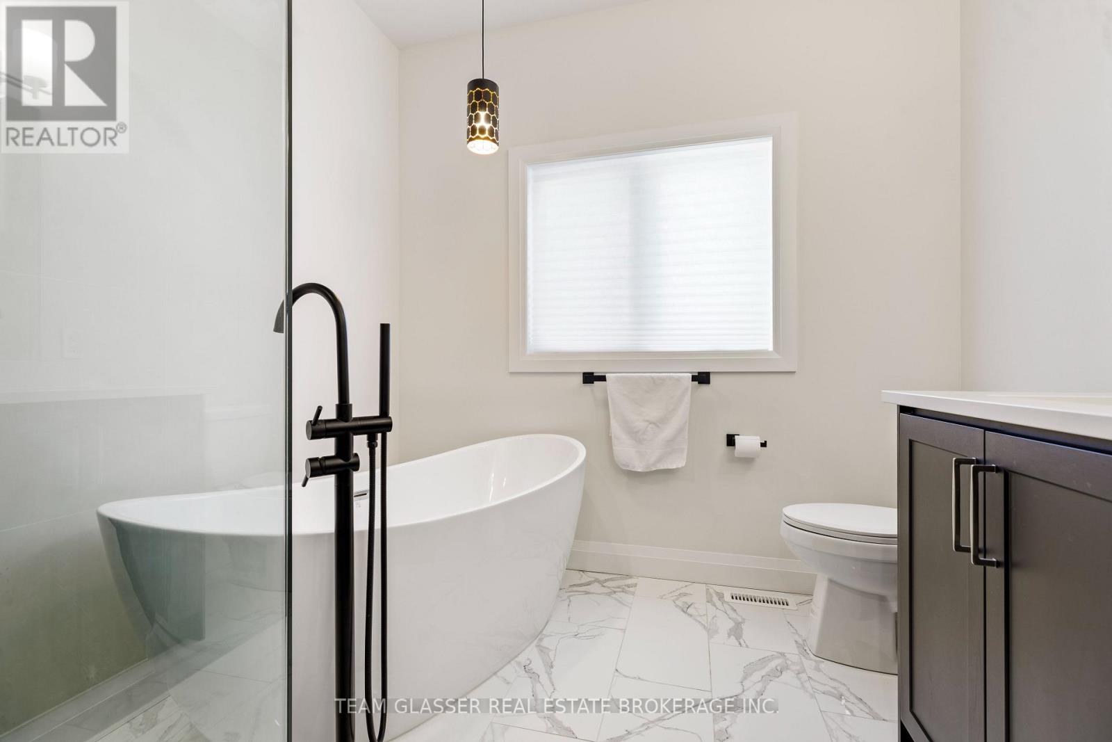 4099 Sugarmaple Crossing, London South, Ontario  N6P 0H6 - Photo 11 - X12805454