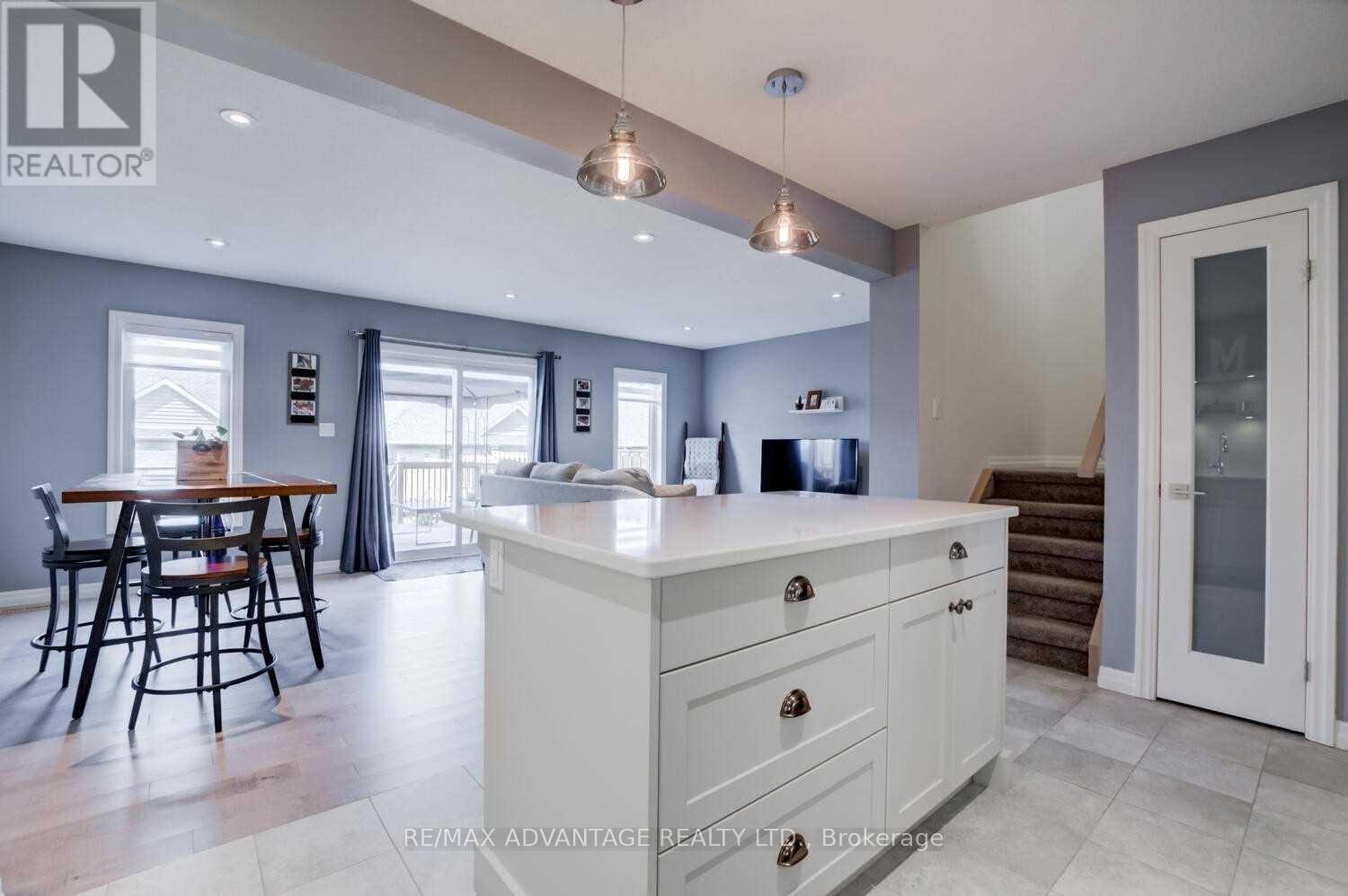 258 Peach Tree Boulevard, St. Thomas, Ontario  N5R 6M3 - Photo 6 - X12805698