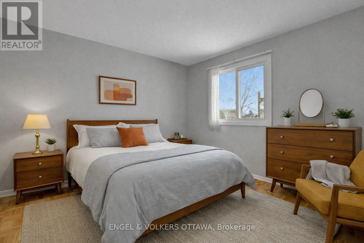 1016 Driftwood Crescent, Ottawa, Ontario  K1C 2P1 - Photo 34 - X12805478