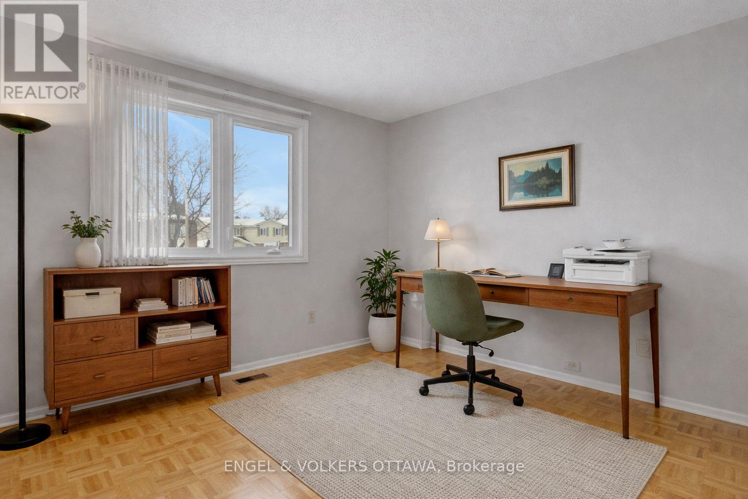 1016 Driftwood Crescent, Ottawa, Ontario  K1C 2P1 - Photo 36 - X12805478