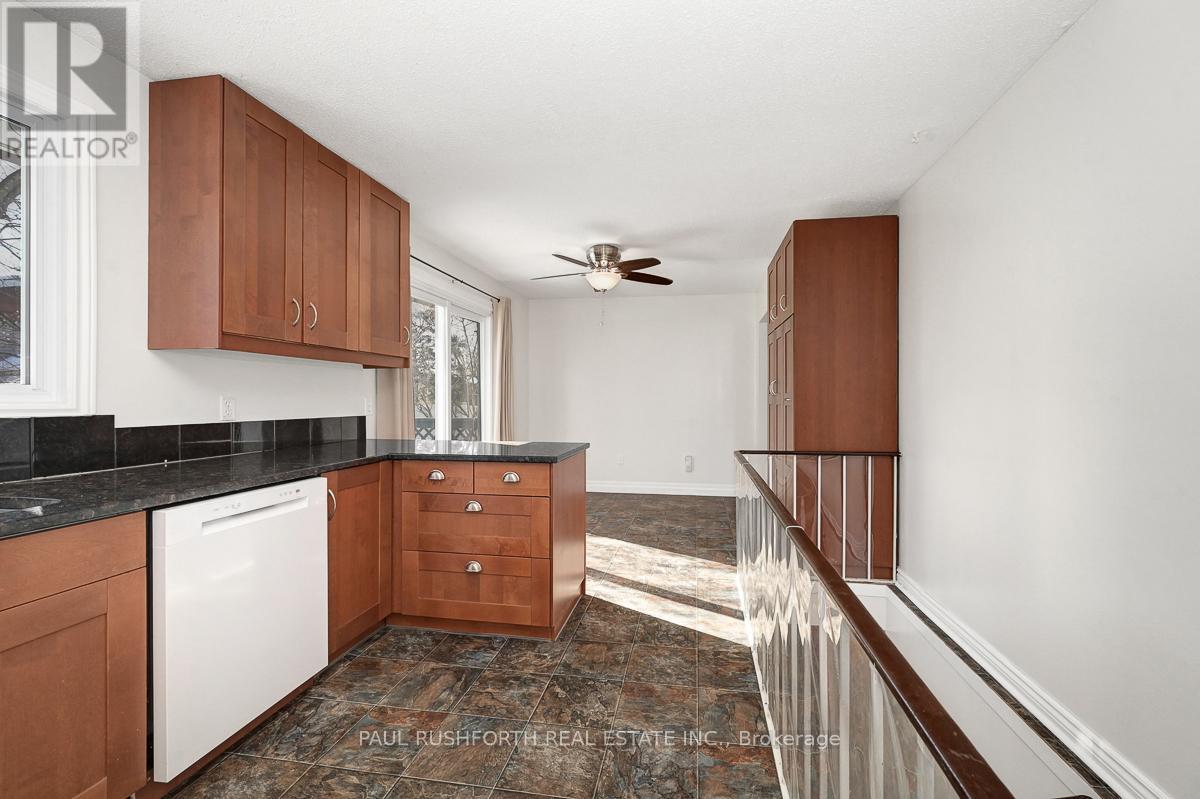 224 Kennedy Lane W, Ottawa, Ontario  K1E 1G6 - Photo 18 - X12805528