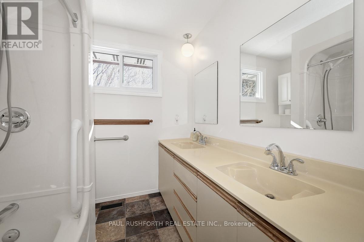 224 Kennedy Lane W, Ottawa, Ontario  K1E 1G6 - Photo 28 - X12805528