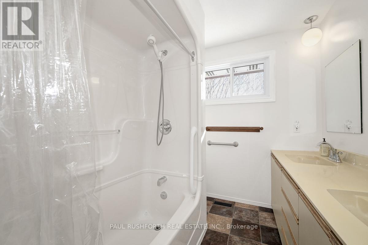 224 Kennedy Lane W, Ottawa, Ontario  K1E 1G6 - Photo 29 - X12805528