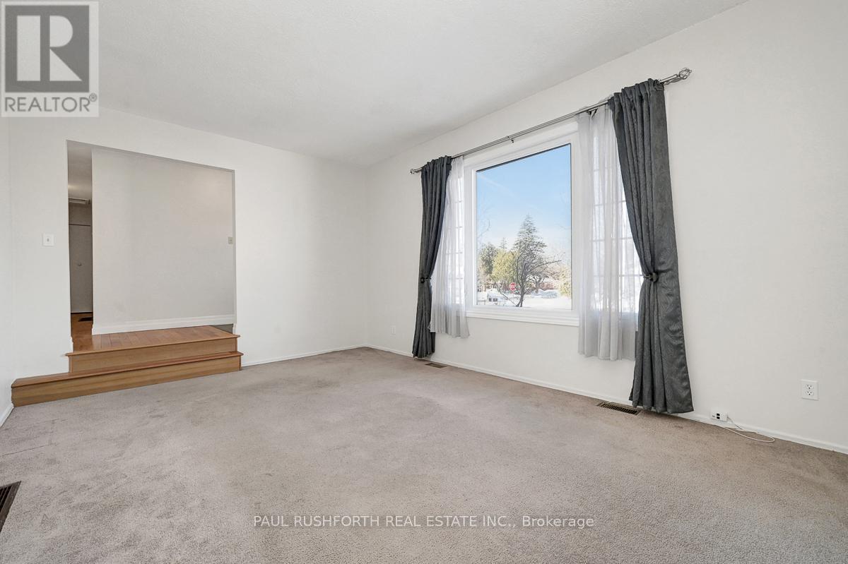 224 Kennedy Lane W, Ottawa, Ontario  K1E 1G6 - Photo 7 - X12805528