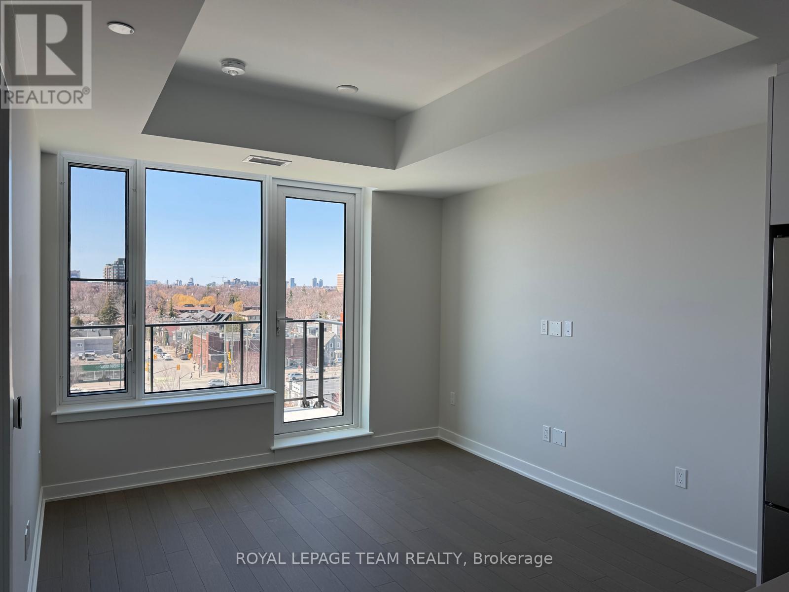 Unit #803 - 360 Deschatelets Avenue, Ottawa, Ontario  K1S 5Y1 - Photo 5 - X12805540