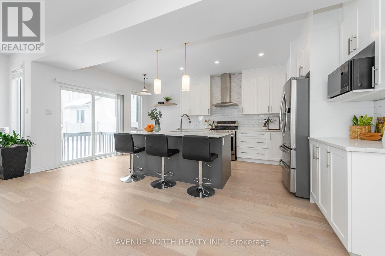 151 Minikan Street, Ottawa, Ontario  K1X 0E5 - Photo 10 - X12805694