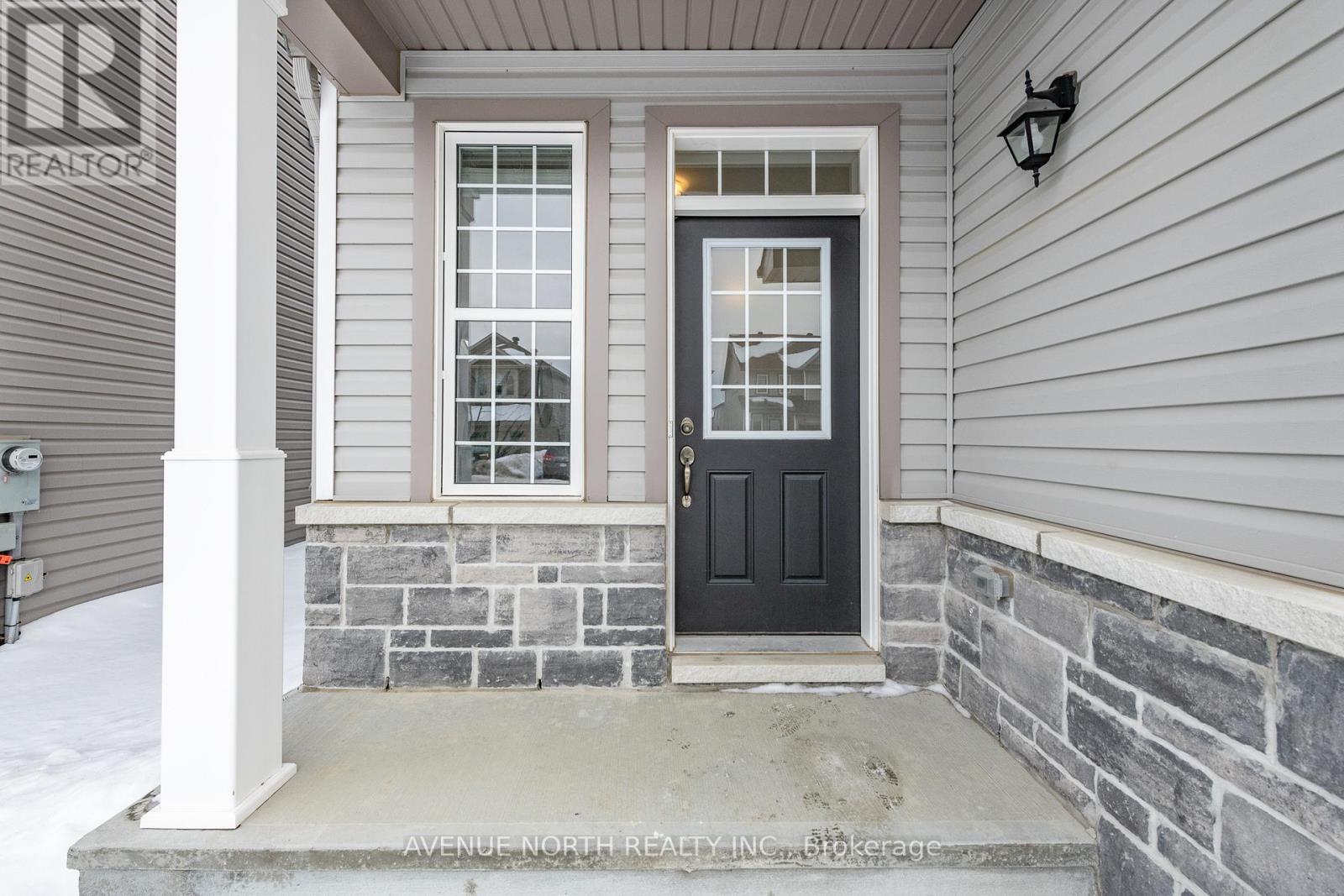 151 Minikan Street, Ottawa, Ontario  K1X 0E5 - Photo 2 - X12805694