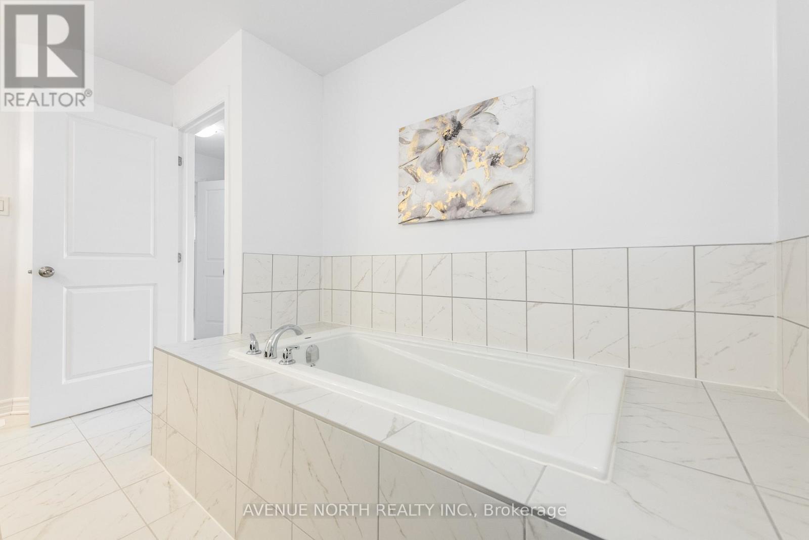 151 Minikan Street, Ottawa, Ontario  K1X 0E5 - Photo 32 - X12805694