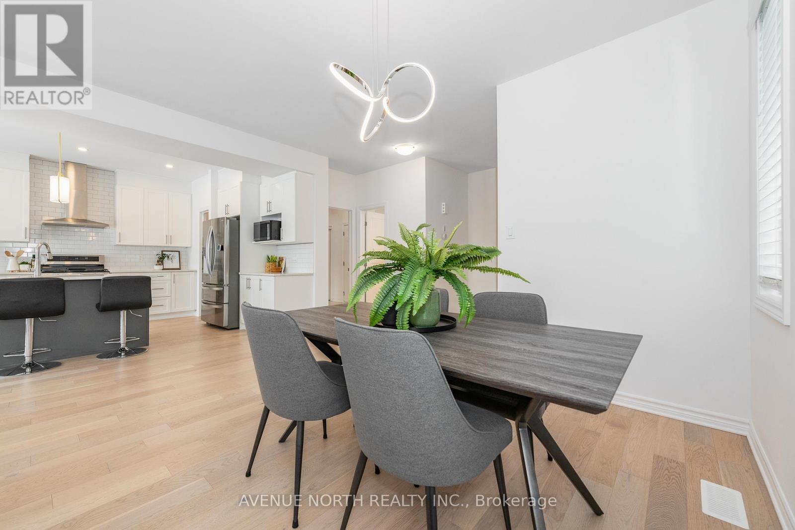 151 Minikan Street, Ottawa, Ontario  K1X 0E5 - Photo 8 - X12805694