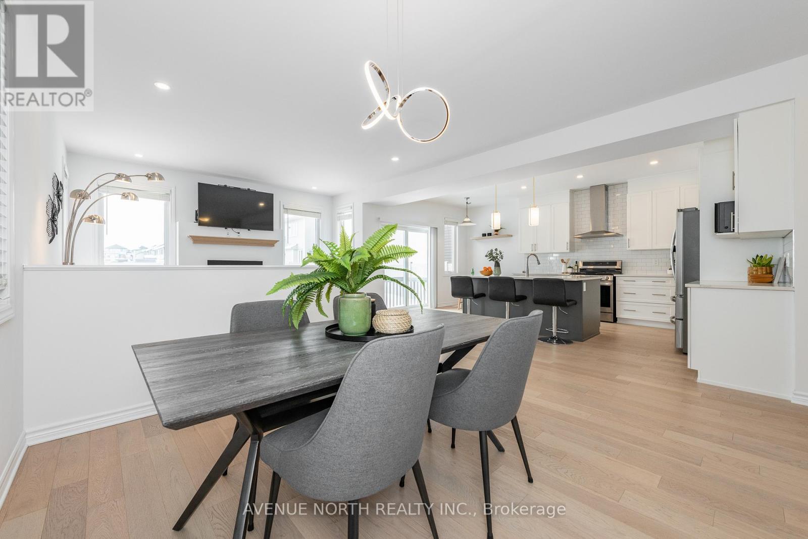 151 Minikan Street, Ottawa, Ontario  K1X 0E5 - Photo 9 - X12805694