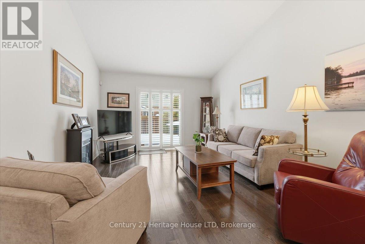 137 Silverwood Avenue, Welland, Ontario L3C 0B7 - Photo 14 - X12805538