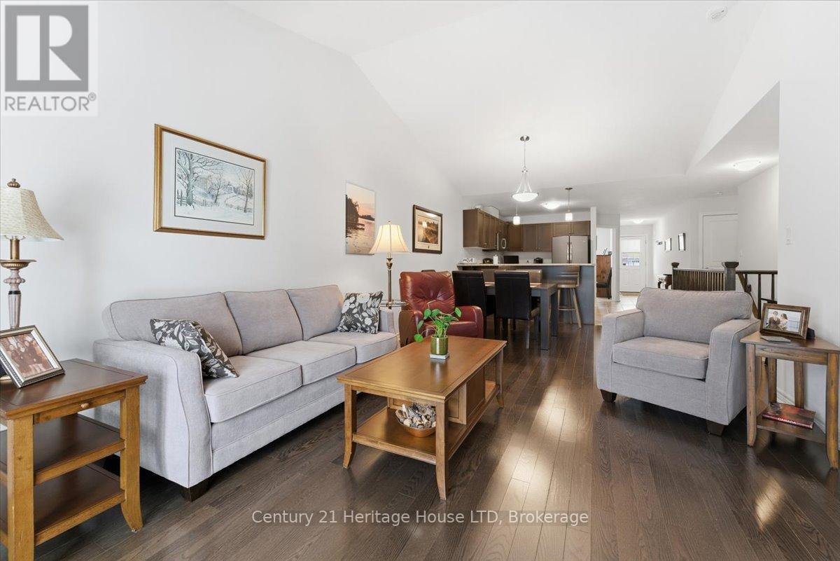 137 Silverwood Avenue, Welland, Ontario L3C 0B7 - Photo 16 - X12805538