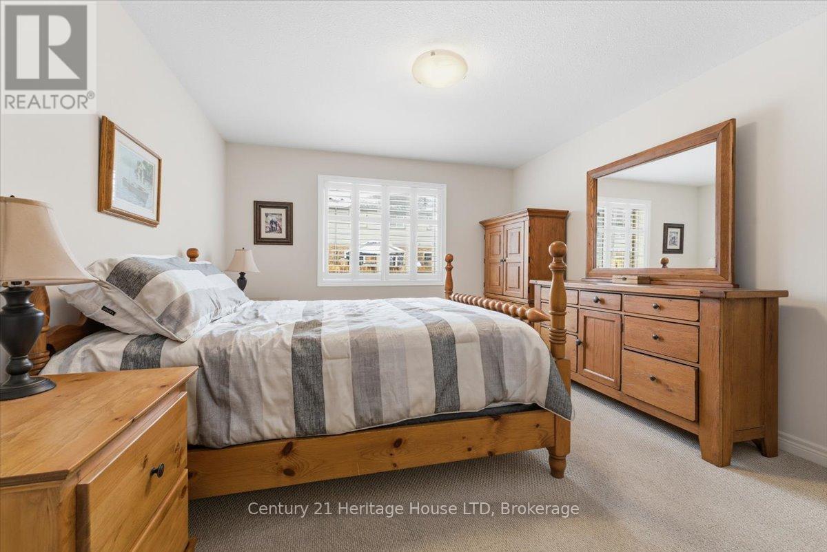 137 Silverwood Avenue, Welland, Ontario L3C 0B7 - Photo 19 - X12805538