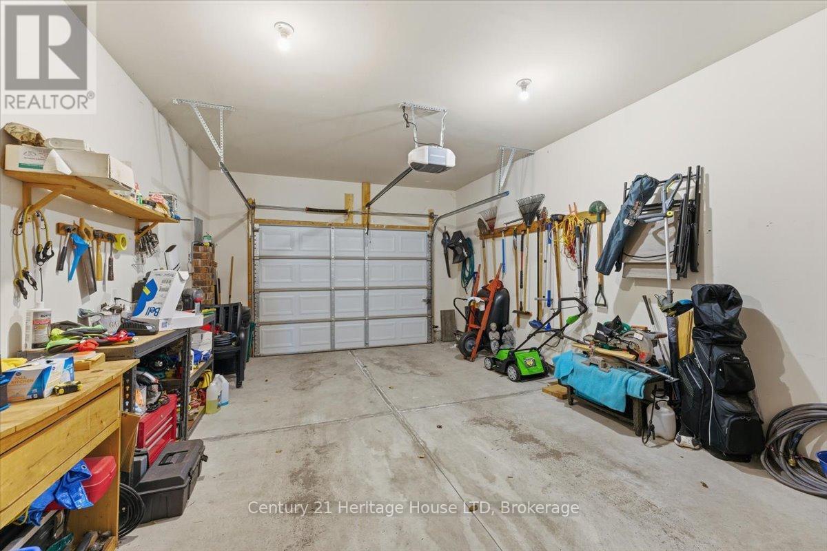 137 Silverwood Avenue, Welland, Ontario L3C 0B7 - Photo 26 - X12805538