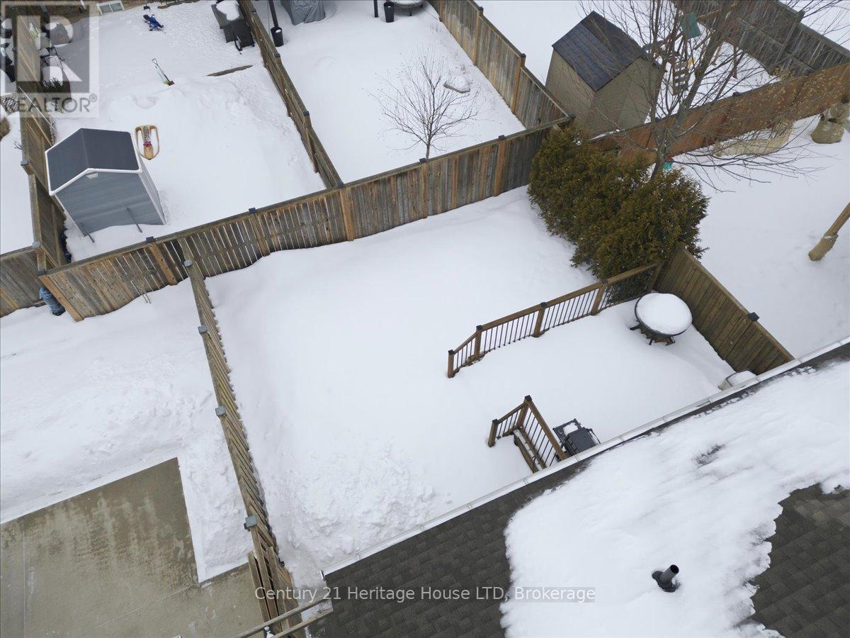 137 Silverwood Avenue, Welland, Ontario L3C 0B7 - Photo 35 - X12805538