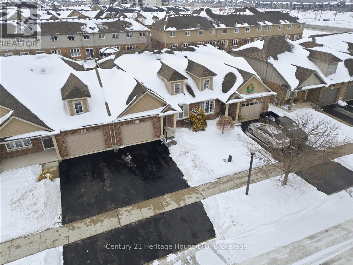 137 Silverwood Avenue, Welland, Ontario L3C 0B7 - Photo 37 - X12805538