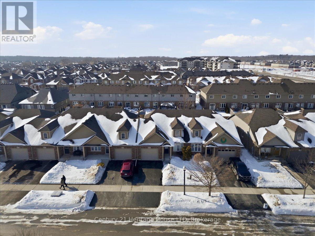 137 Silverwood Avenue, Welland, Ontario L3C 0B7 - Photo 46 - X12805538