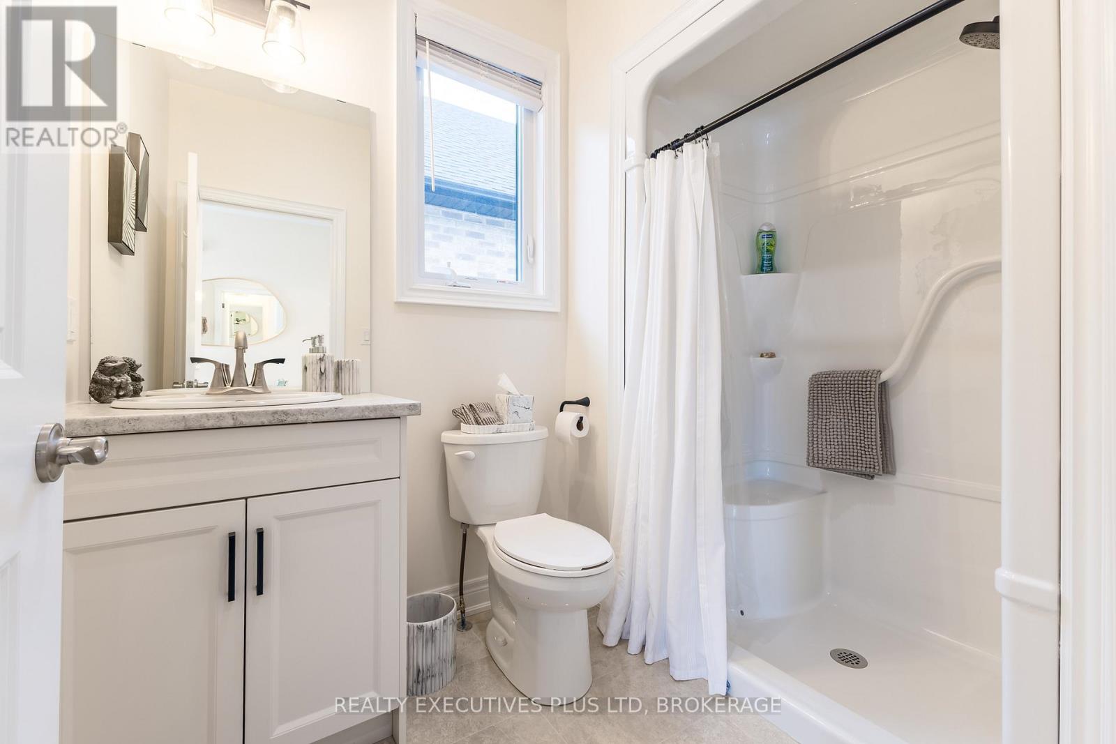 504 Royal Ridge Court, Fort Erie, Ontario  N9V 3W4 - Photo 11 - X12805664