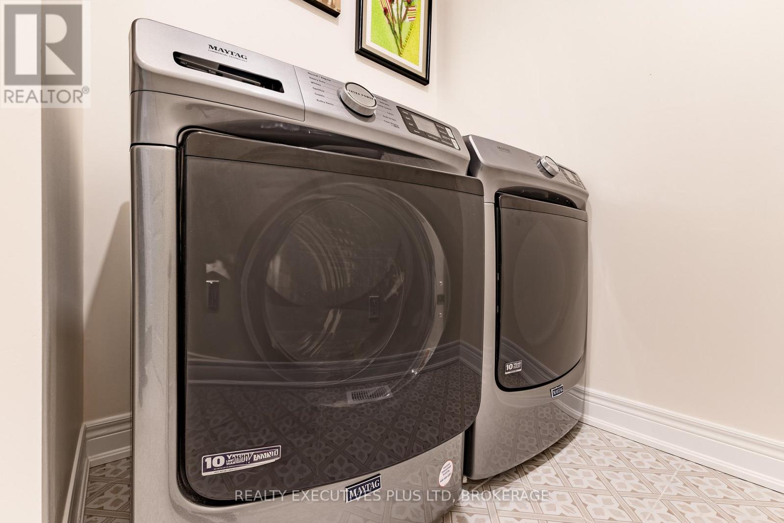 504 Royal Ridge Court, Fort Erie, Ontario  N9V 3W4 - Photo 14 - X12805664