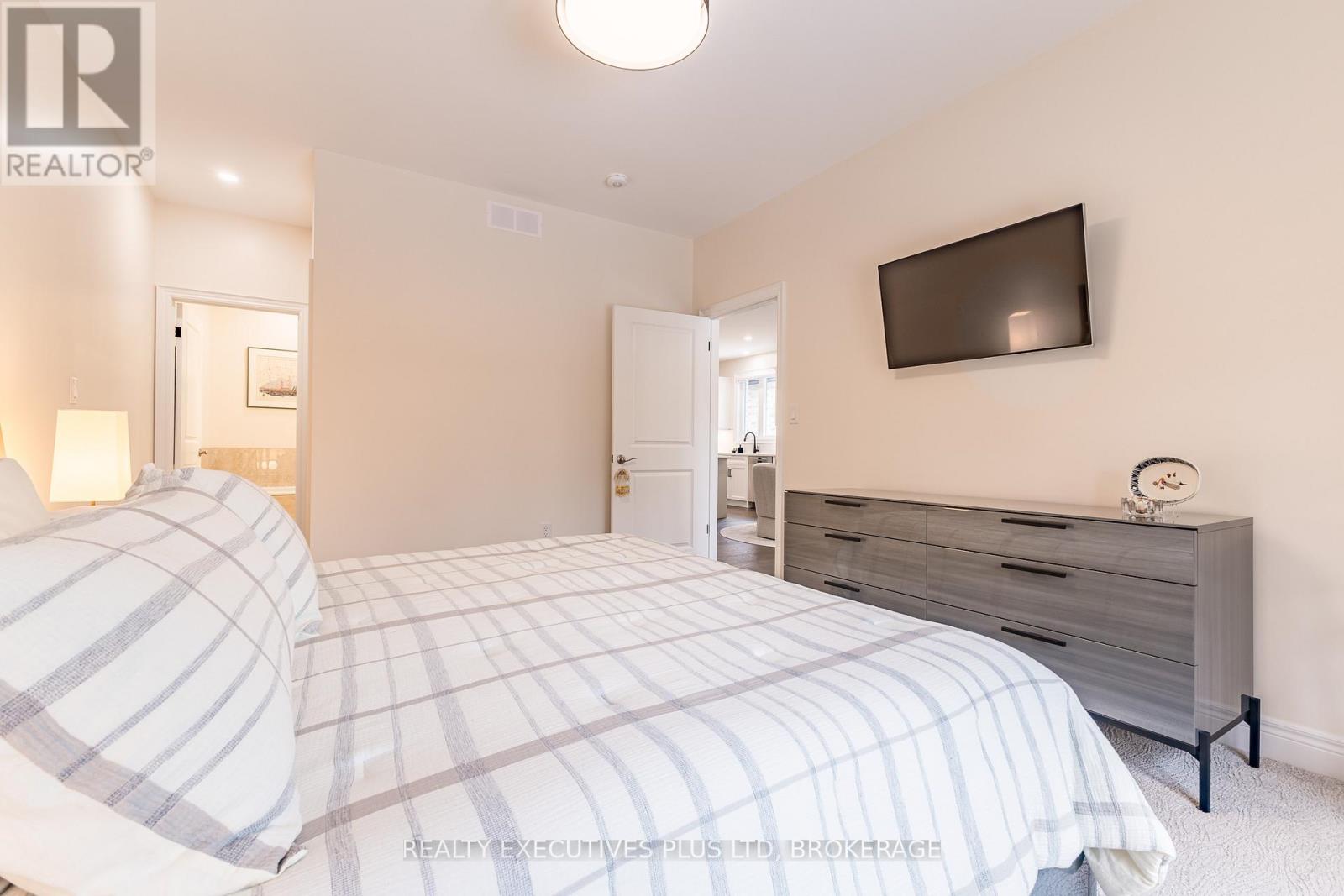 504 Royal Ridge Court, Fort Erie, Ontario  N9V 3W4 - Photo 24 - X12805664