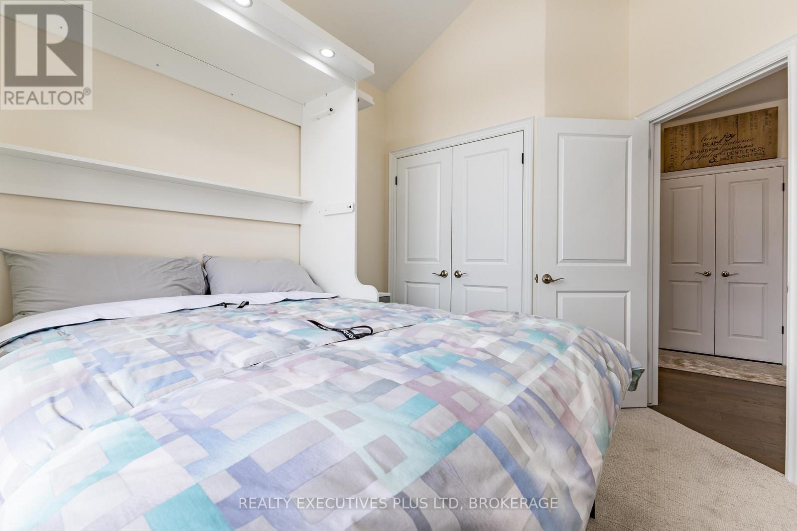 504 Royal Ridge Court, Fort Erie, Ontario  N9V 3W4 - Photo 8 - X12805664