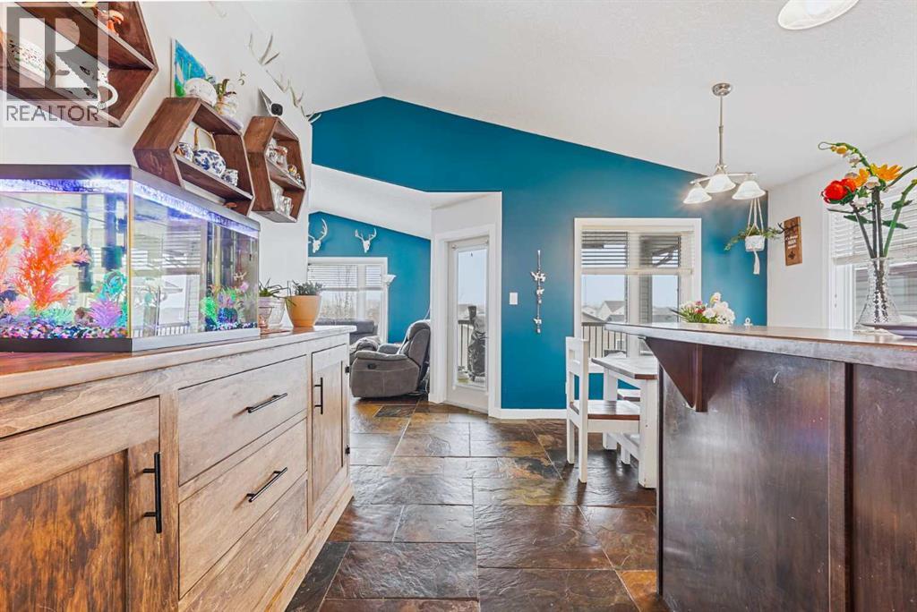 352 Tartan Circle W, Lethbridge, Alberta  T1J 0Z1 - Photo 3 - A2287753