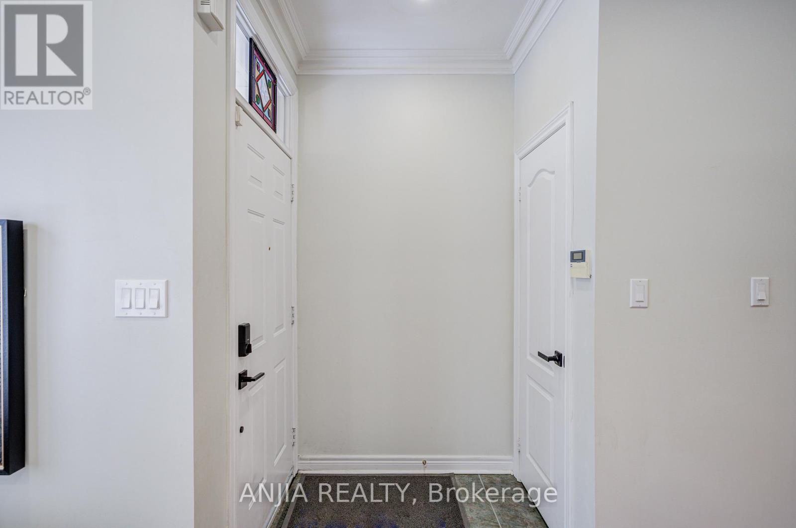 2 - 54 Mcbride Lane, Toronto, Ontario  M2N 7B8 - Photo 8 - C12805614